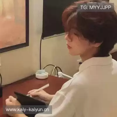 黄婧茵